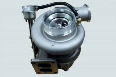 Турбокомпрессор HOLSET HX40W (6CT8.3, QSC, ISC) 4049368 4051323 купить у ЛОРРИ ТРАНС фото турбокомпрессор holset hx40w (6ct8.3, qsc, isc) 4049368 4051323